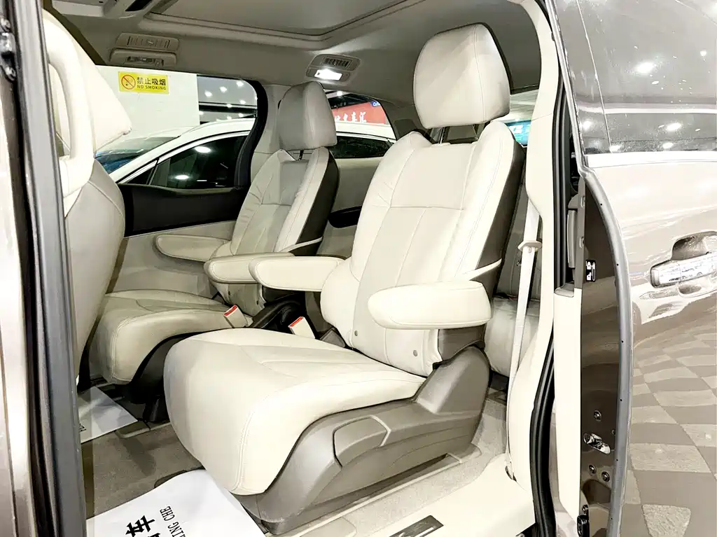 Buick GL8 2013