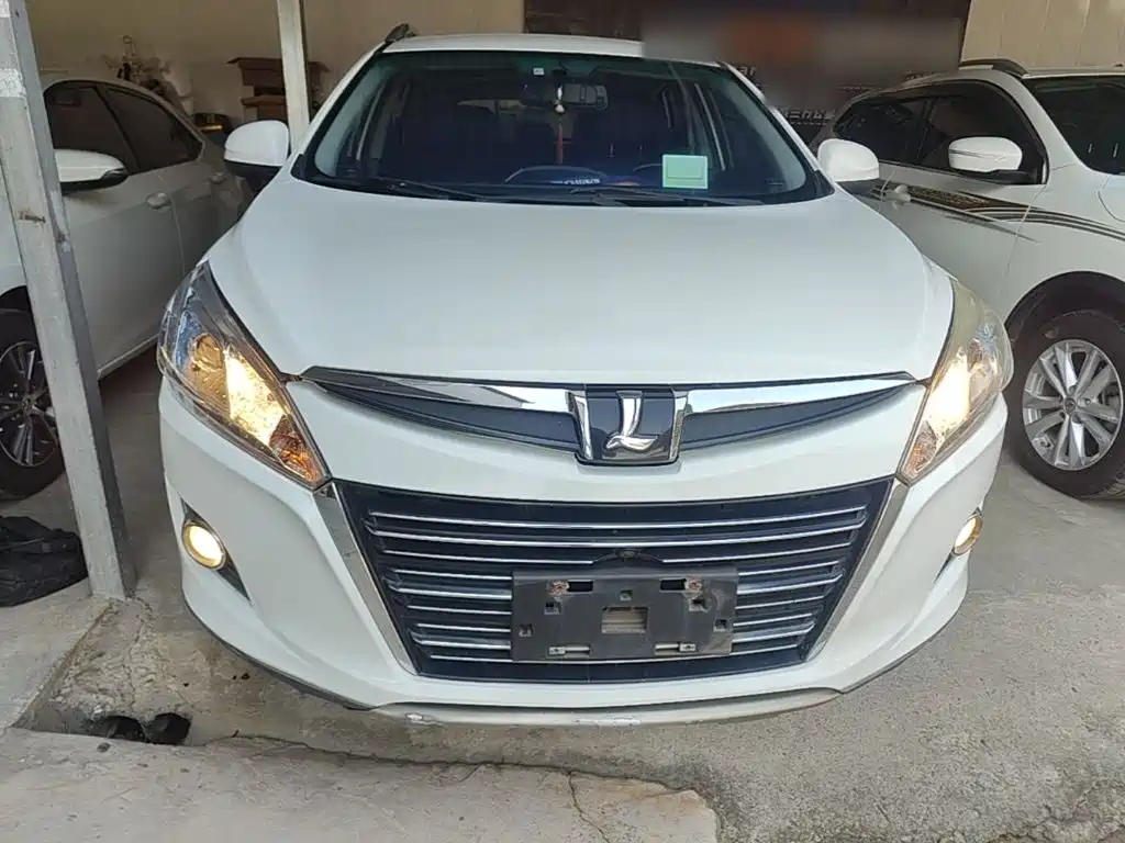 Luxgen U6 2015