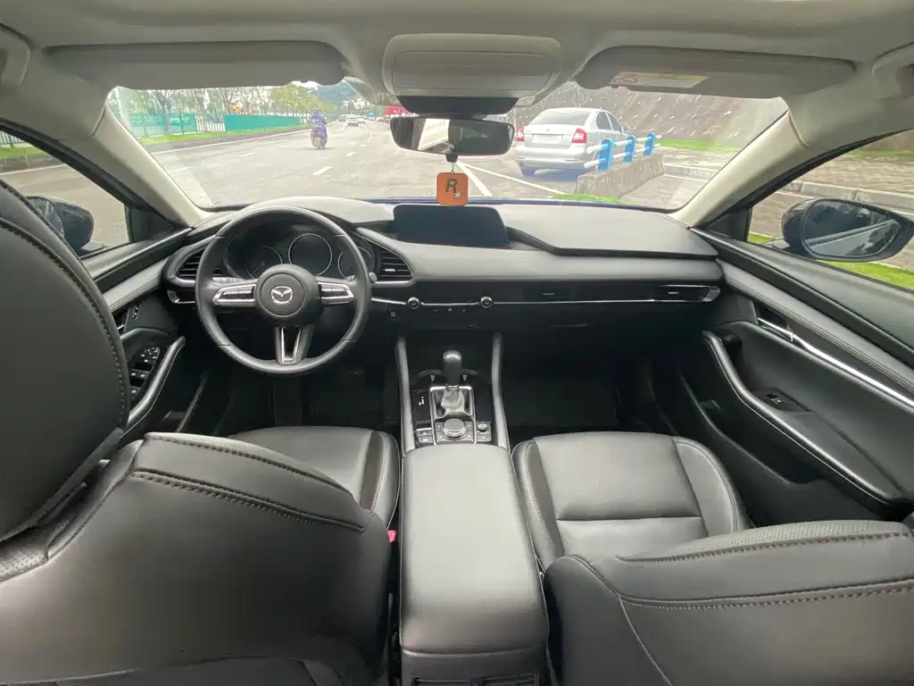 Mazda 3 Angkesela 2021