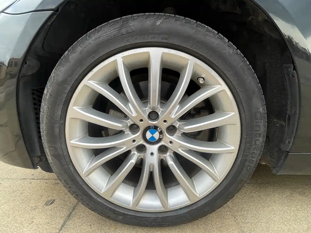 BMW 5 Series 2016 — фото 19