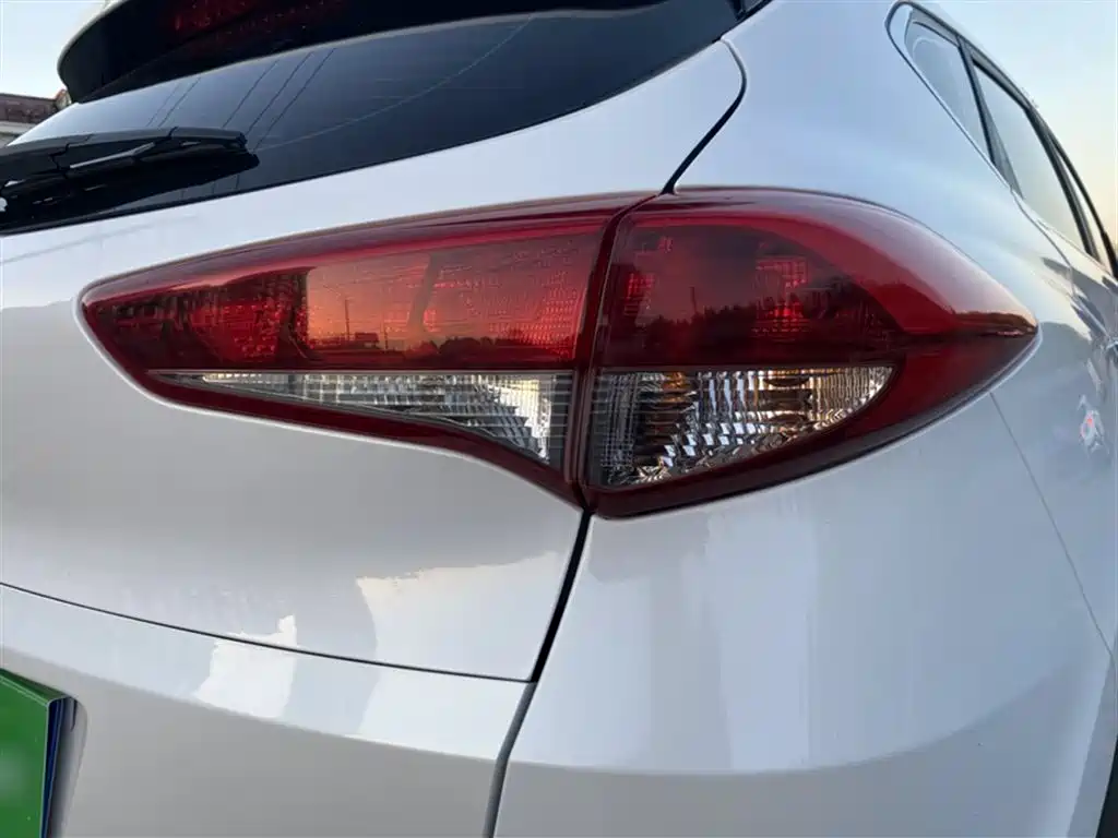 Hyundai Tucson 2016 — фото 15