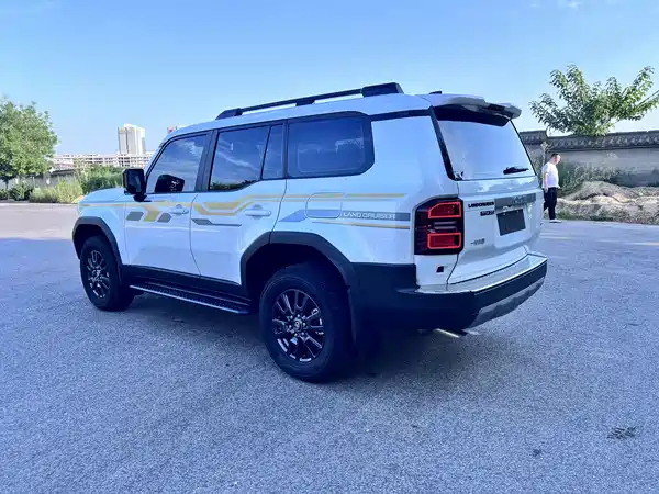 Toyota Prado 2025