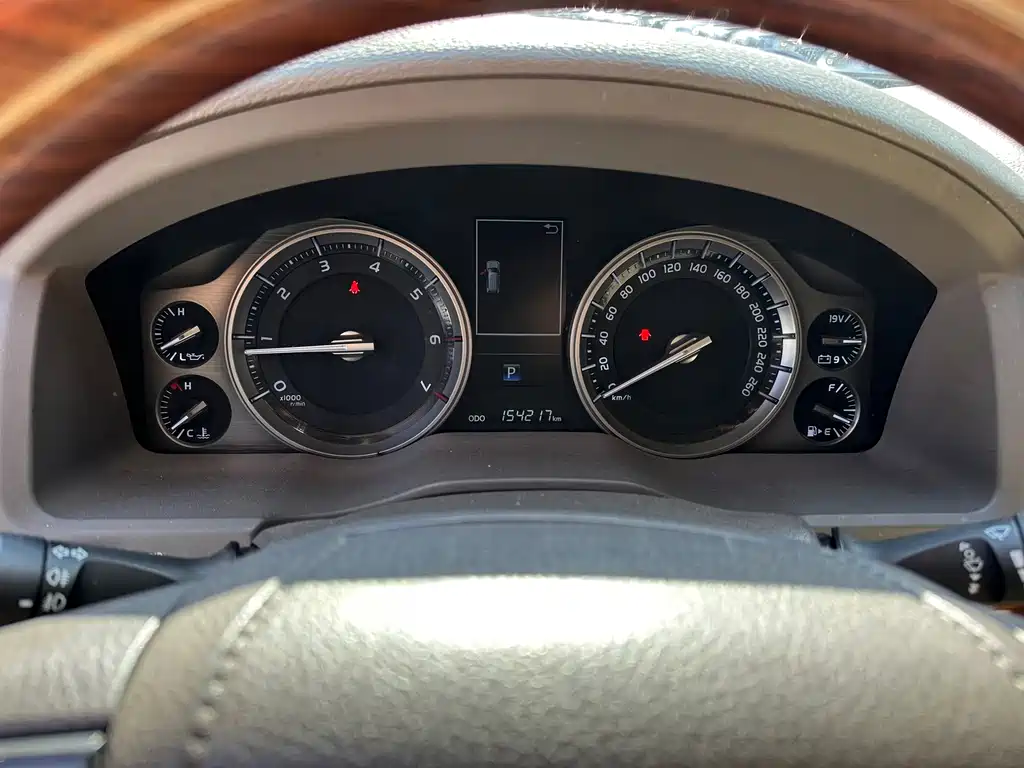 Toyota Land Cruiser 2018 — фото 9