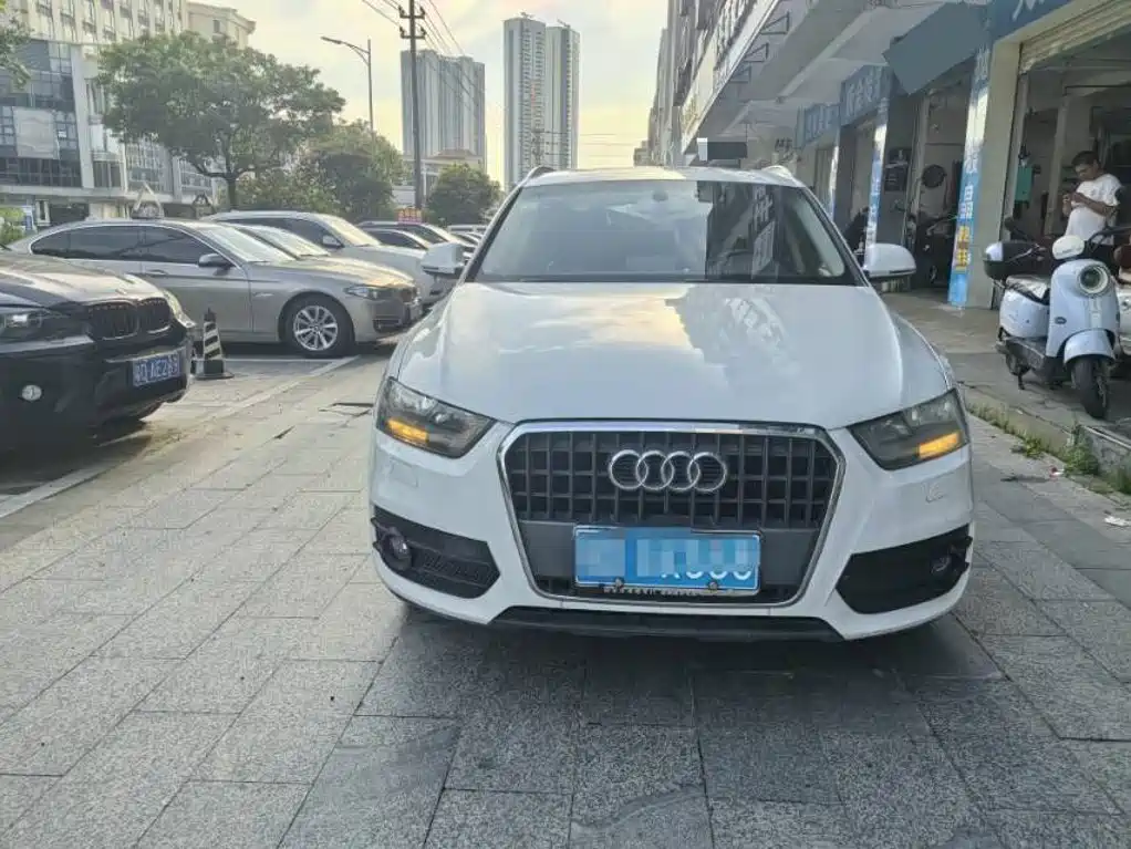 Audi Q3 2015