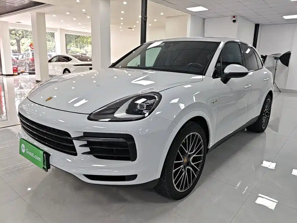 Porsche Cayenne Hybrid 2020 — фото 2