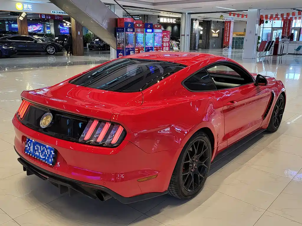 Ford Mustang 2016 — фото 13