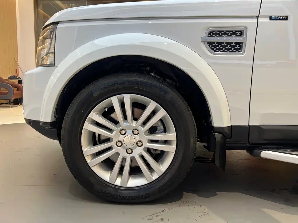 Land Rover Discovery 2014 — фото 11