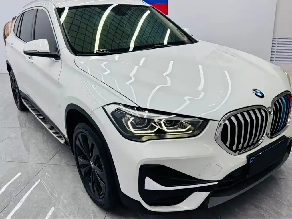 BMW X1 2021 — фото 3