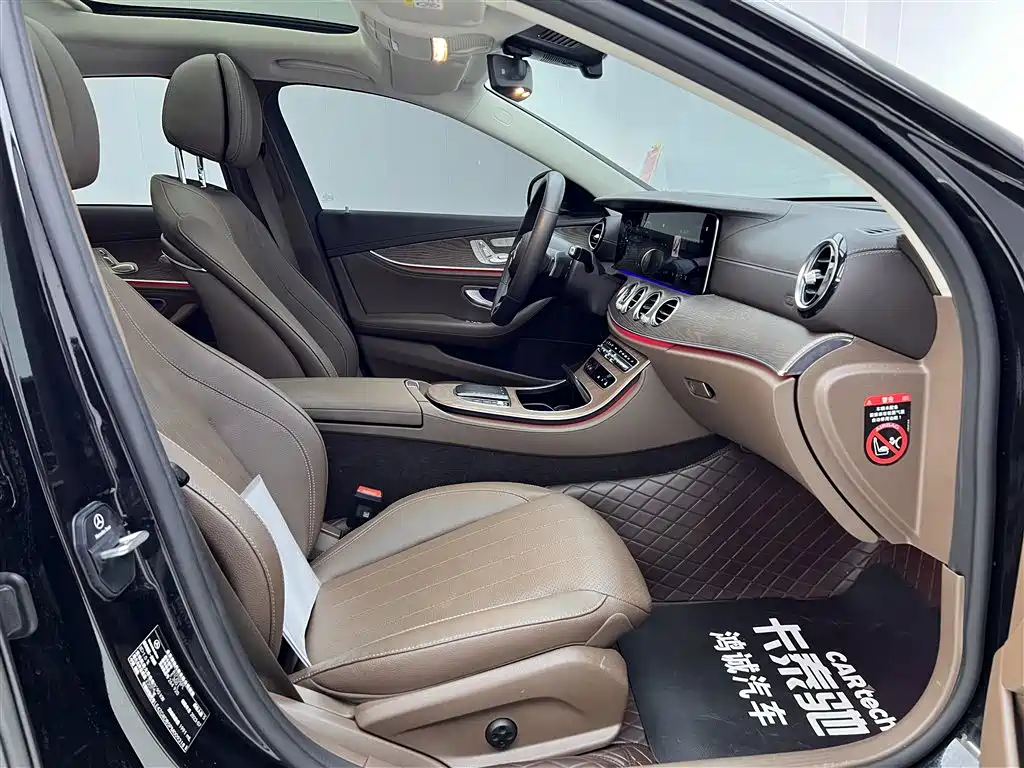 Mercedes-Benz E-Class 2023 — фото 20