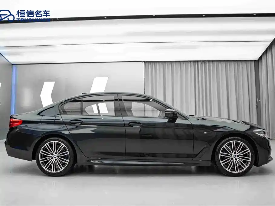 BMW 5 Series 2018 — фото 4