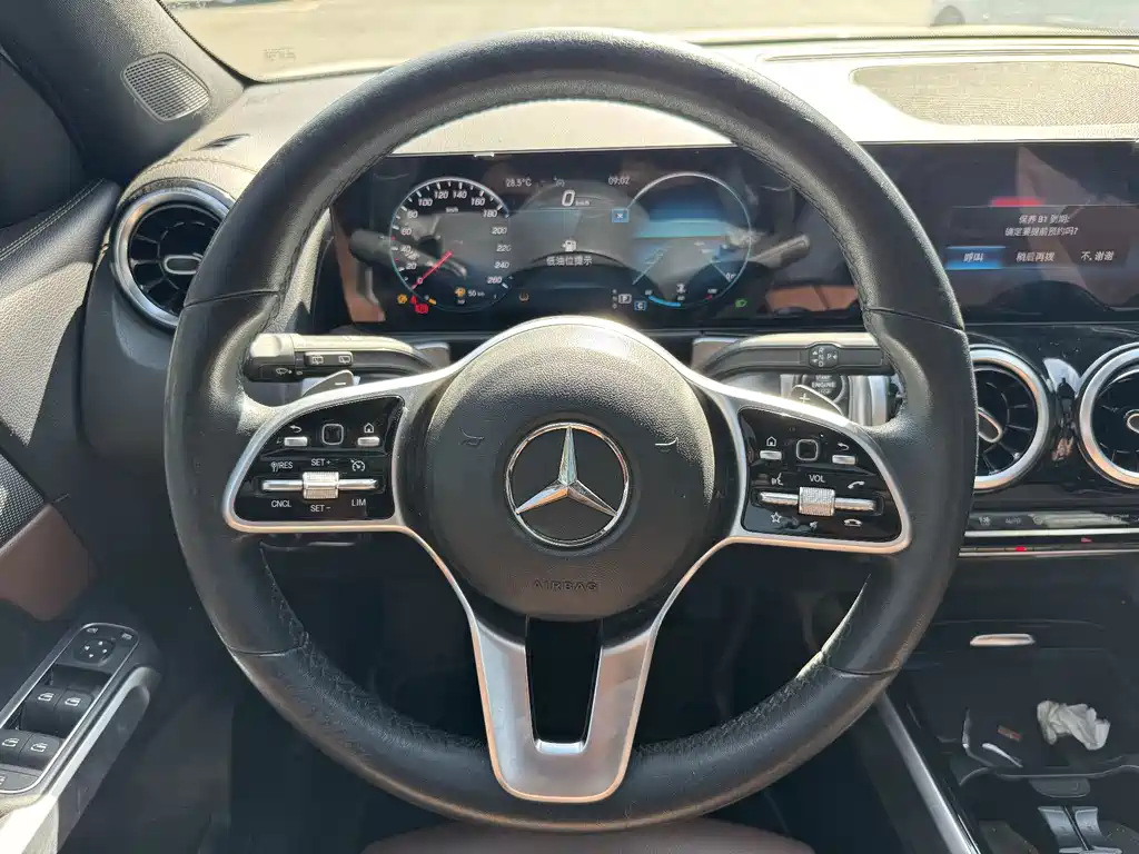 Mercedes-Benz GLB 2022 — фото 10