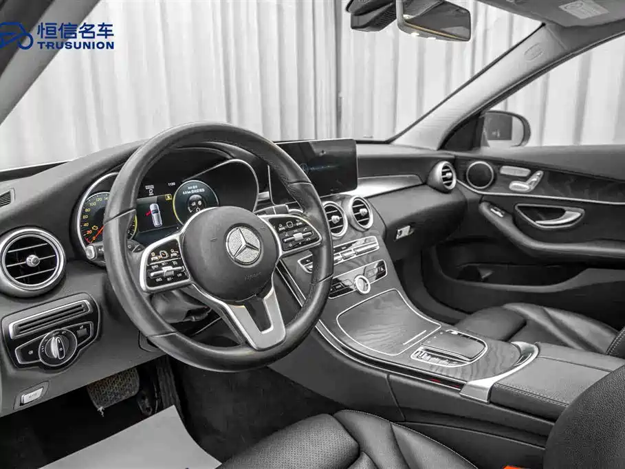 Mercedes-Benz C-Class 2019 — фото 12