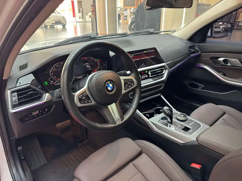 BMW 3 Series 2021 — фото 10