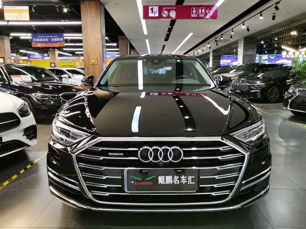 Audi A8 2018 — фото 2