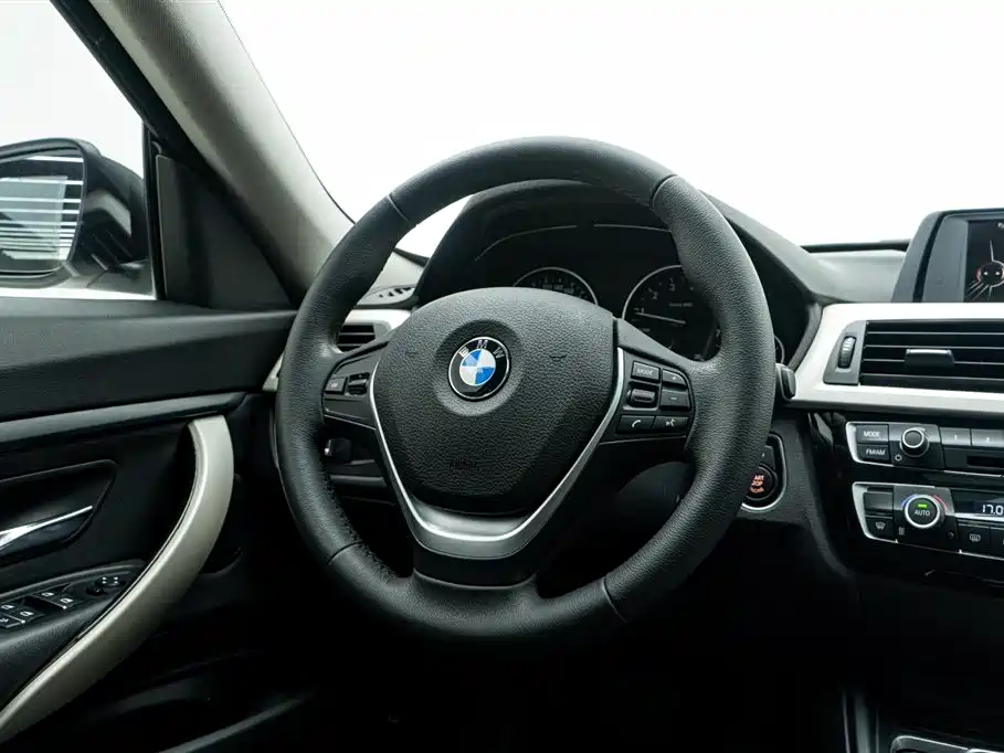 BMW 3 Series GT 2017 — фото 20