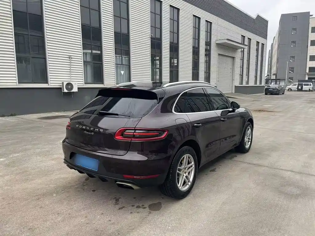 Porsche Macan 2016