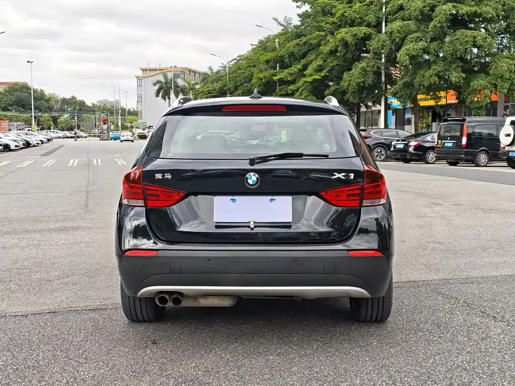 BMW X1 2012 — фото 16