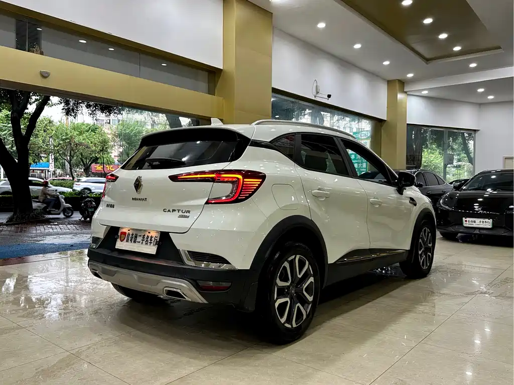 Renault Captur 2019 — фото 3