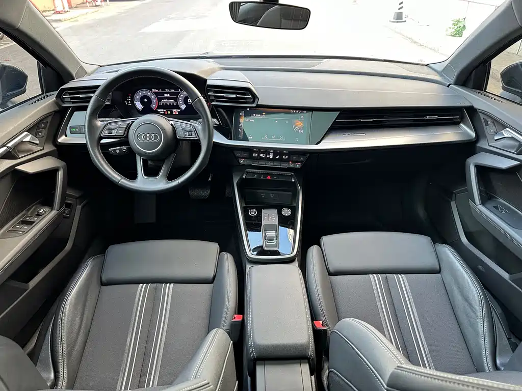 Audi A3 2023 — фото 15
