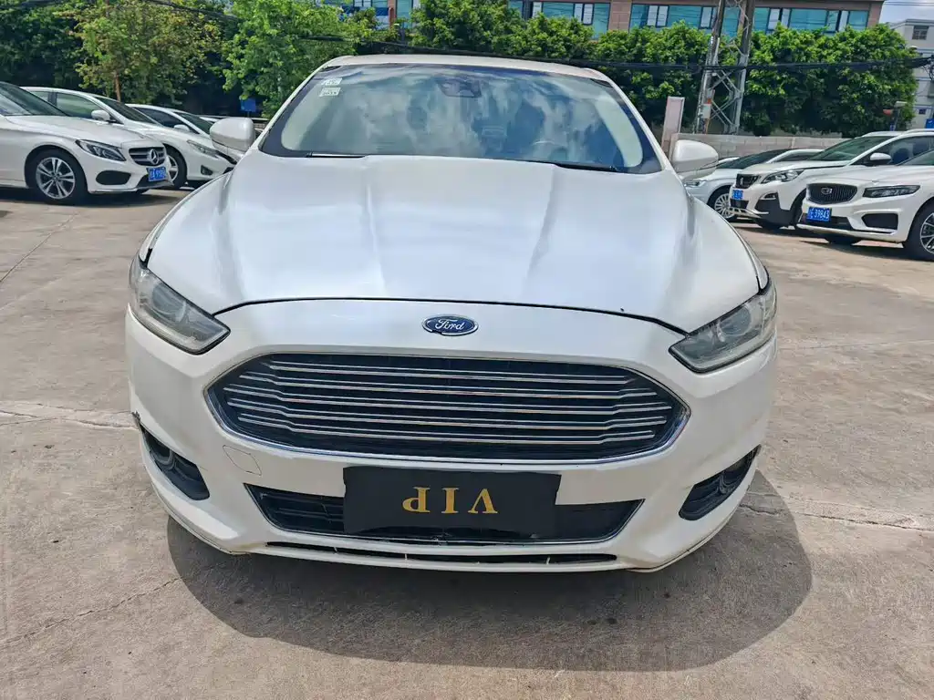 Ford Mondeo 2015 — фото 2