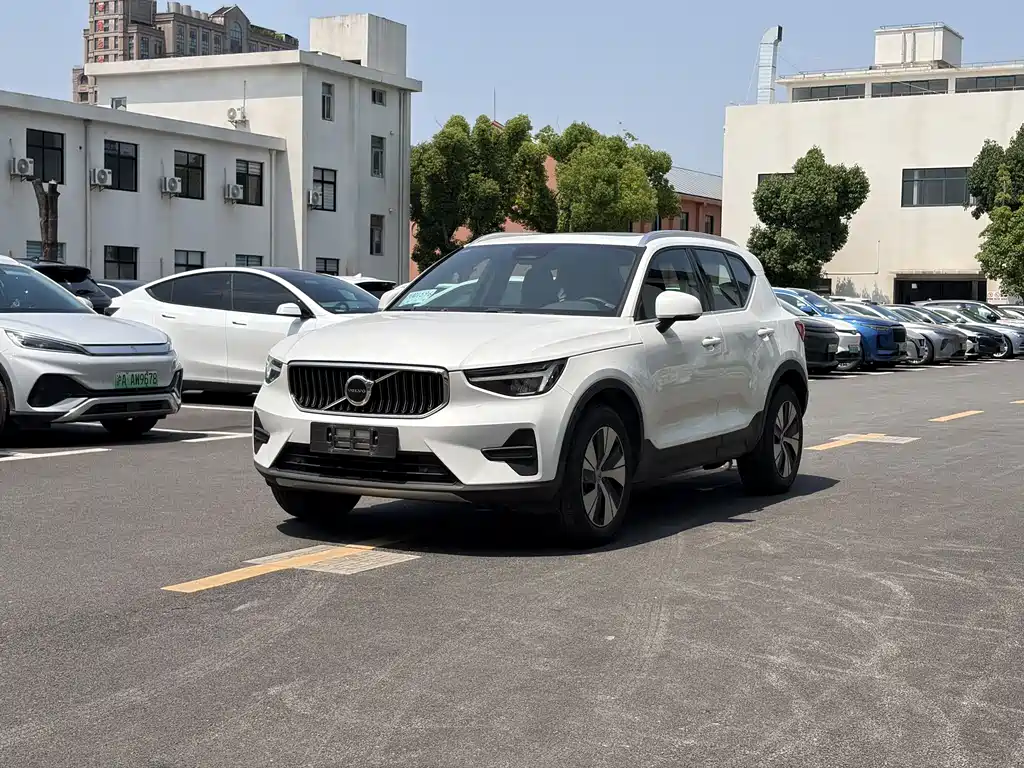 Volvo XC40 2024