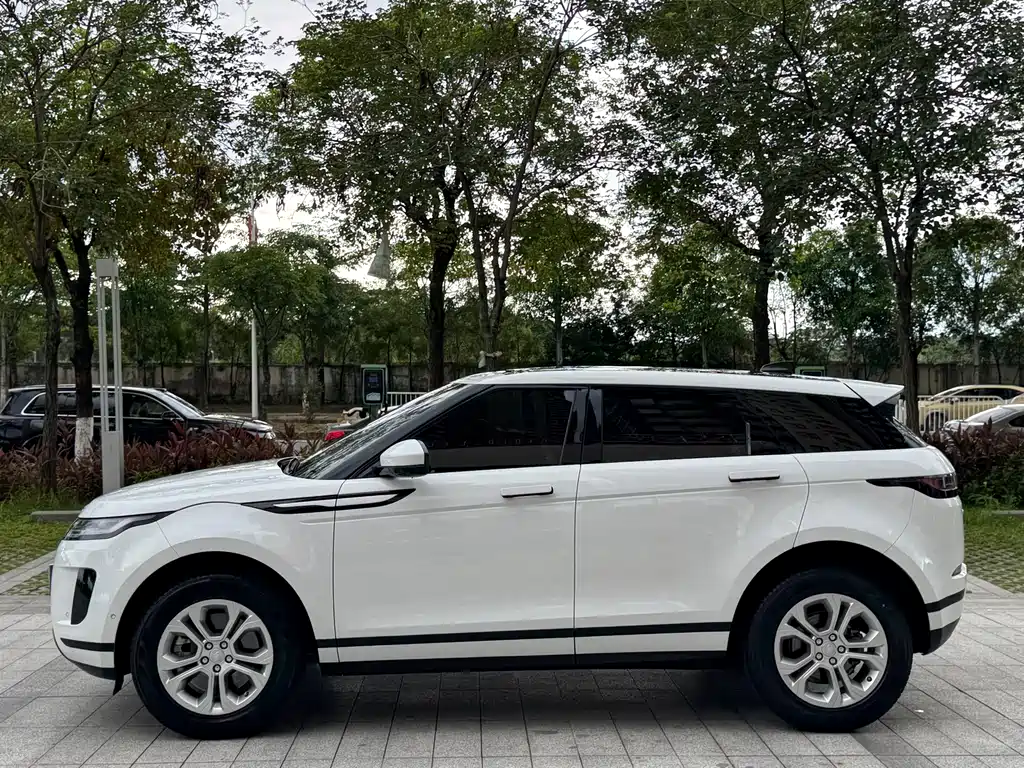 Land Rover Evoque 2020 — фото 11