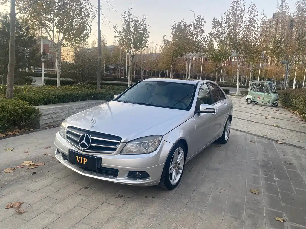 Mercedes-Benz C-Class 2010