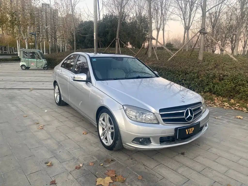 Mercedes-Benz C-Class 2010