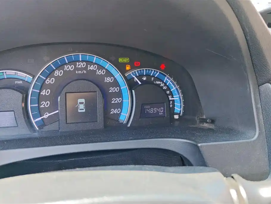 Toyota Camry 2014 — фото 14
