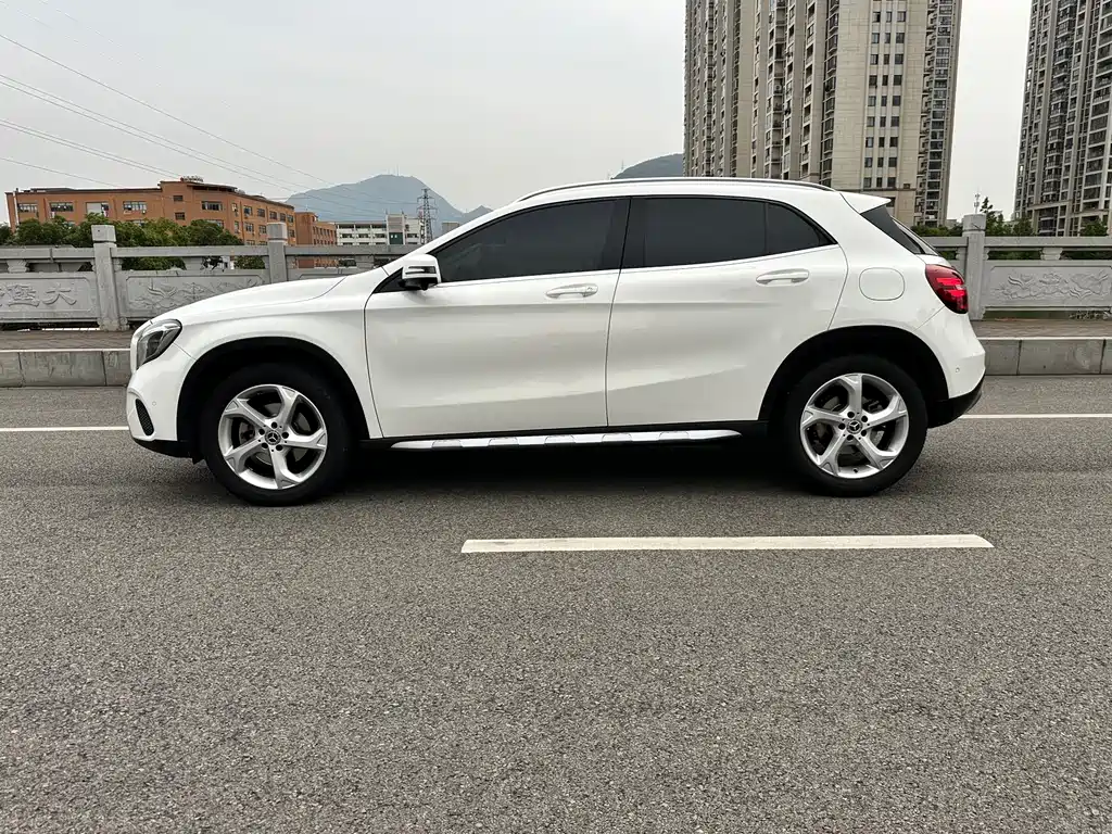 Mercedes-Benz GLA 2019 — фото 3
