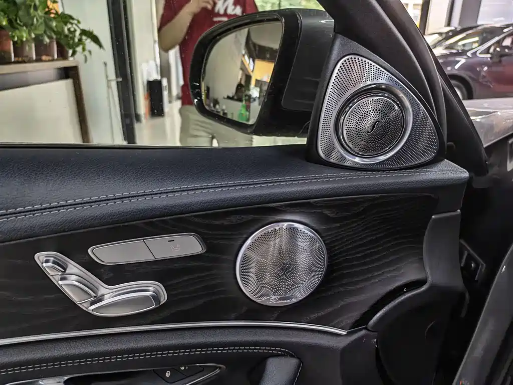 Mercedes-Benz E-Class 2019 — фото 13