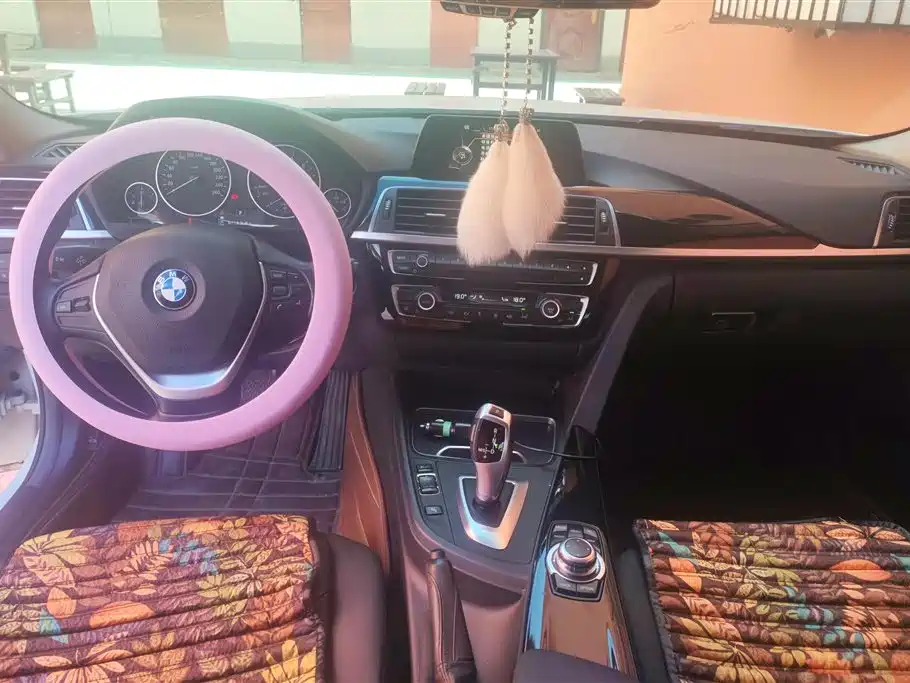 BMW 3 Series 2016 — фото 12