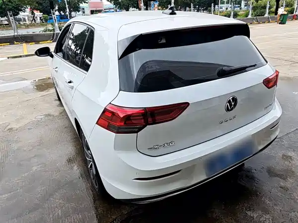 Volkswagen Golf 2021