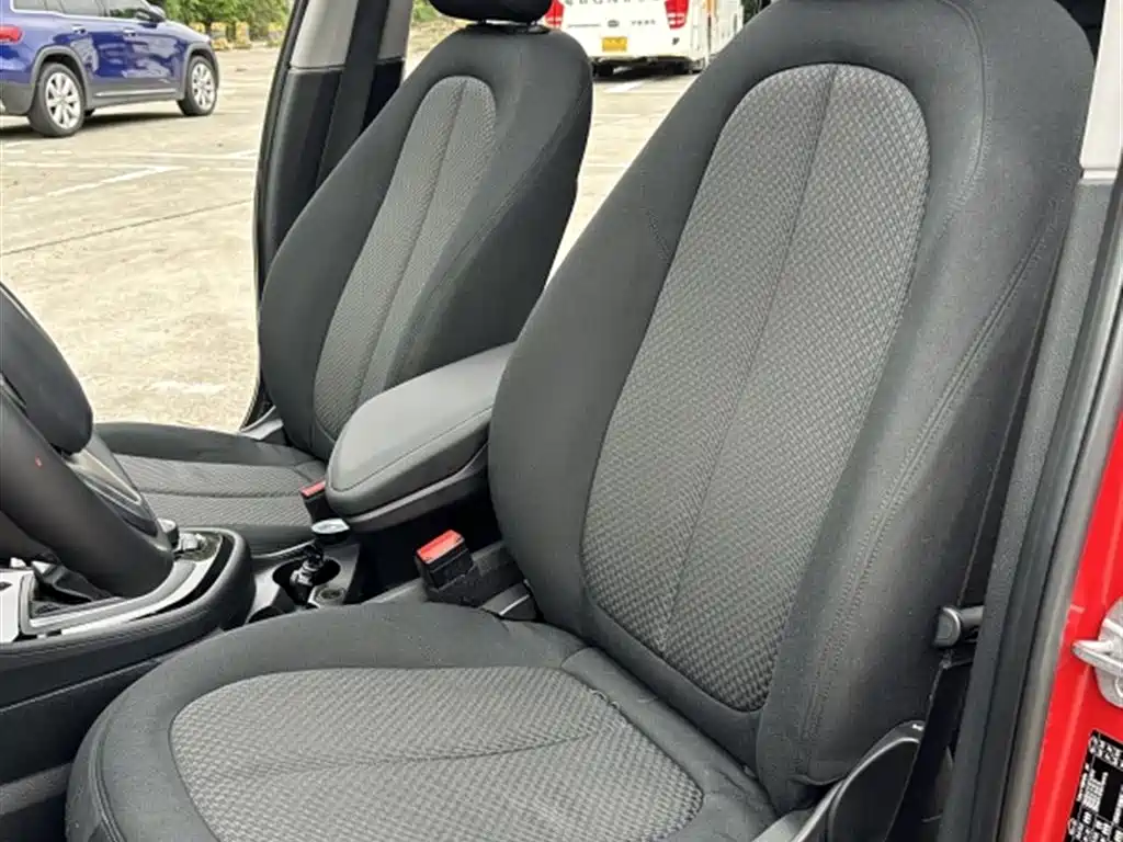 BMW 2 Series Active Tourer 2016 — фото 9