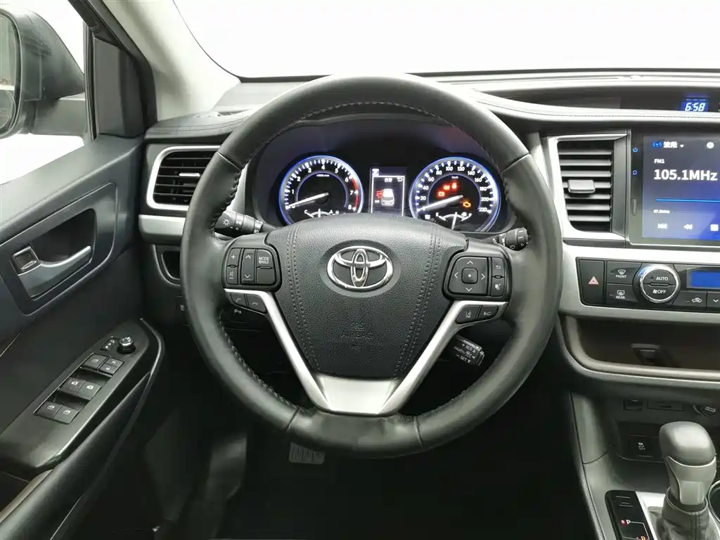 Toyota Highlander 2021 — фото 11