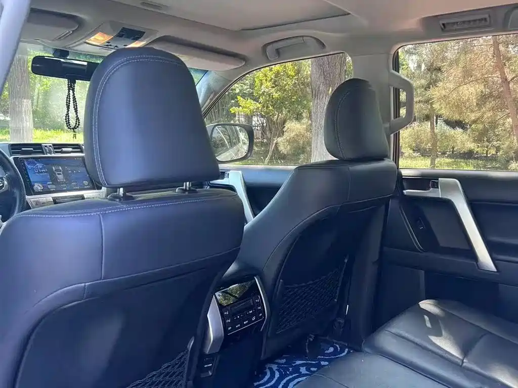 Toyota Prado 2019 — фото 2
