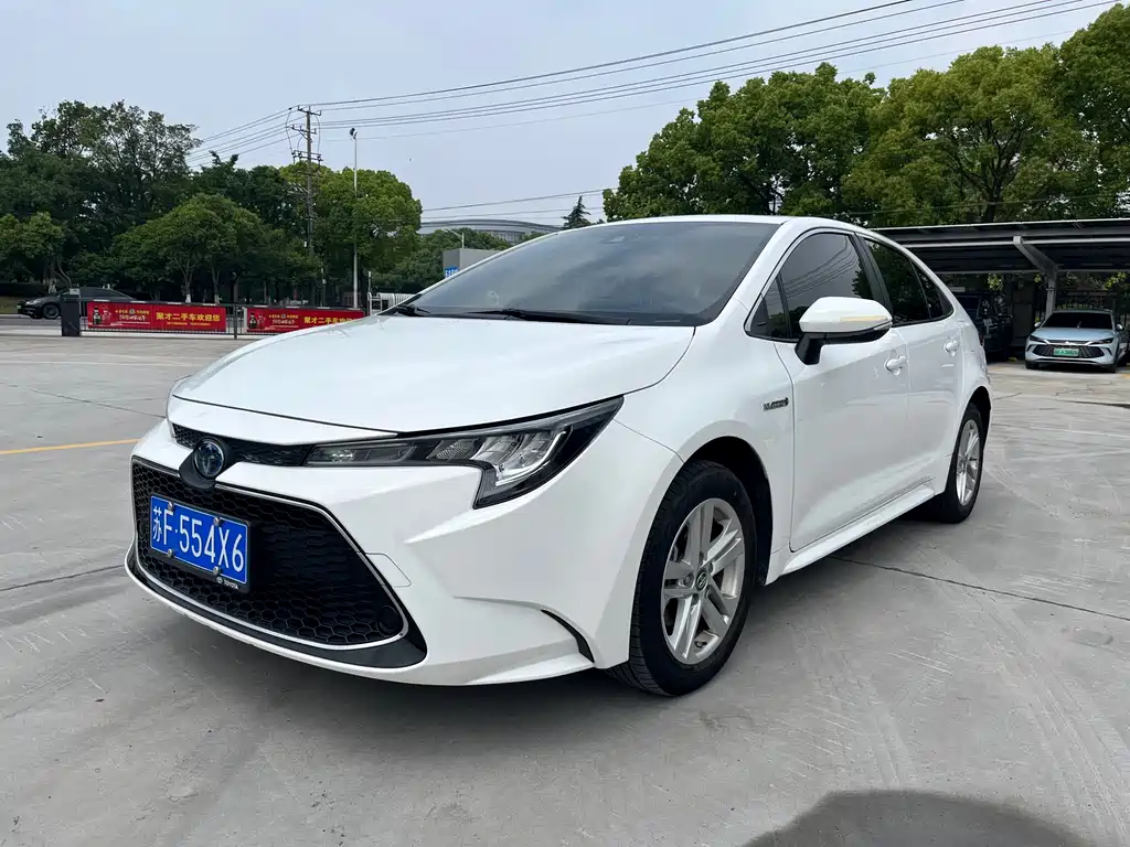 Toyota Levin 2022 — фото 1