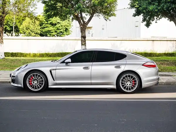 Porsche Panamera 2012