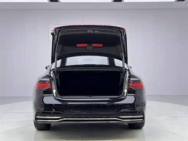 Audi A7L 2024
