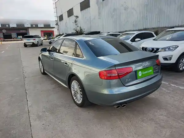 Audi A4L 2015