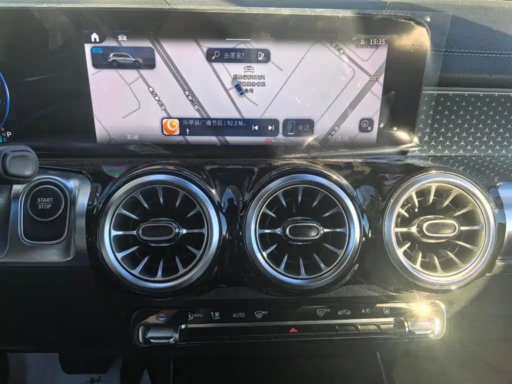 Mercedes-Benz EQB 2025 — фото 10