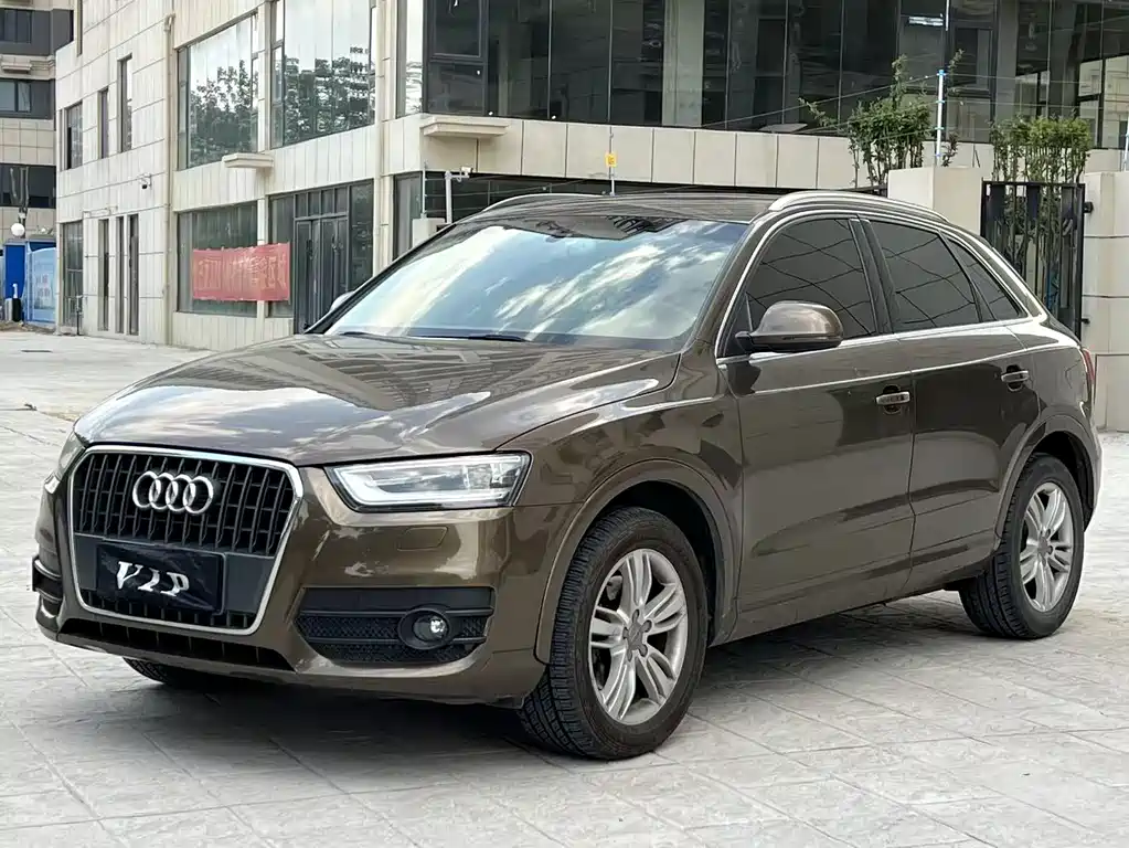 Audi Q3 2014 — фото 1