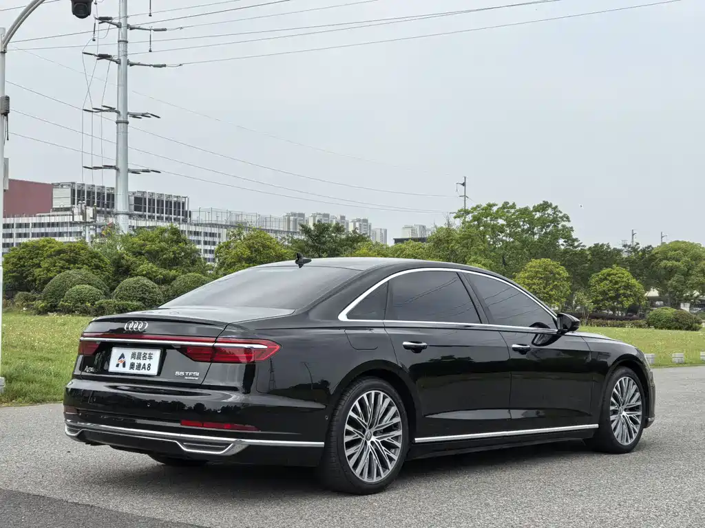 Audi A8 2019 — фото 16