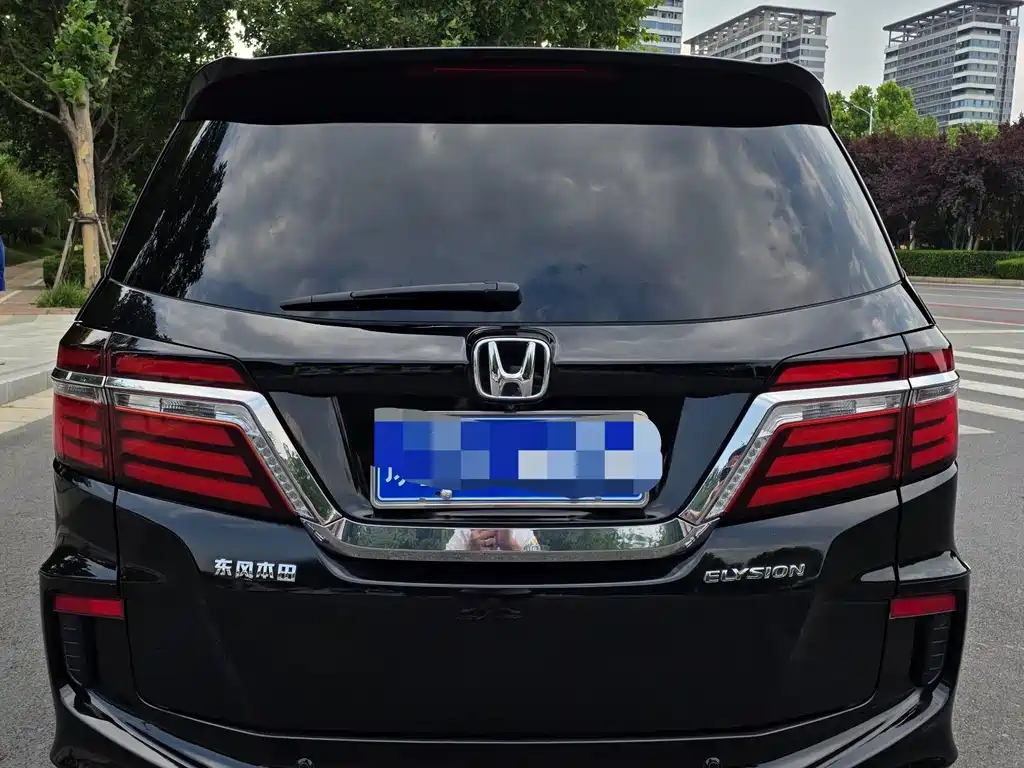 Honda Elysion 2019 — фото 13