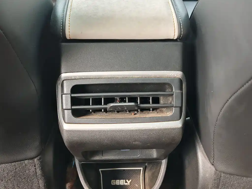 Geely Emgrand L 2022 — фото 15