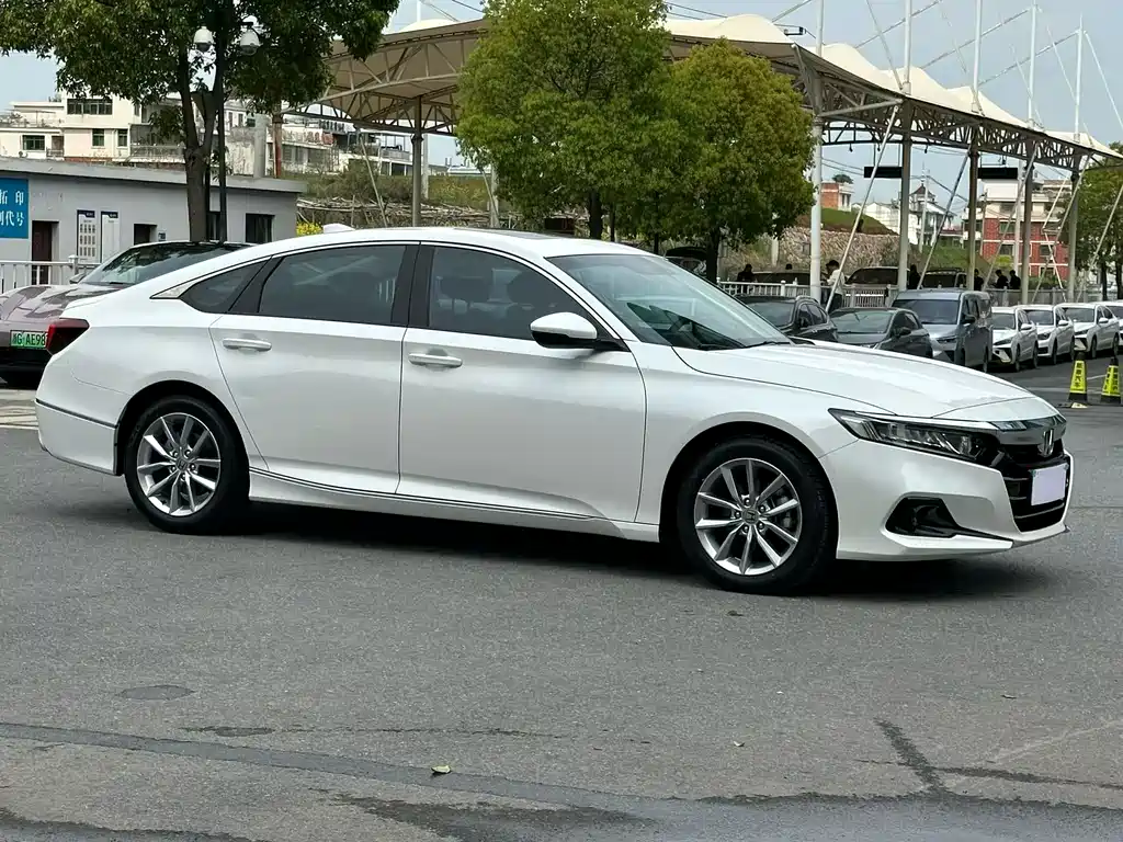 Honda Accord 2022 — фото 3