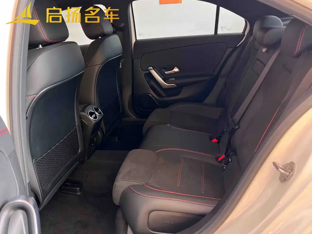 Mercedes-Benz A-Class 2023 — фото 7