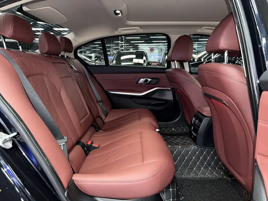 BMW i3 2024 — фото 11