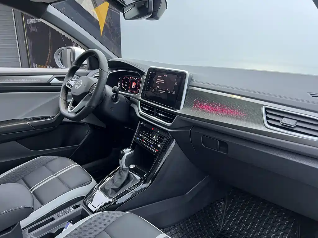 Volkswagen T-Roc 2025 — фото 15