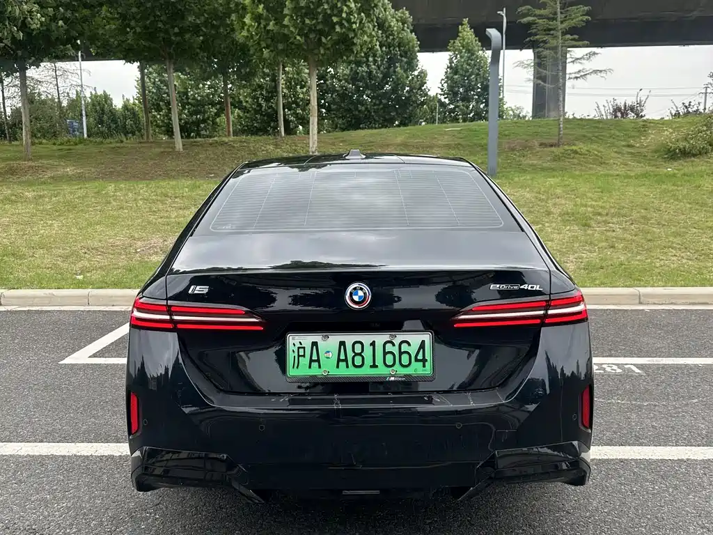 BMW i5 2025 — фото 8